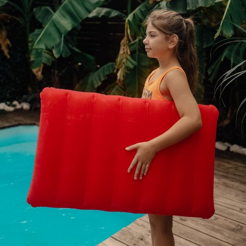 Надувная подушка для плавания 80х50 см цвет красный